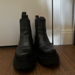 Women’s Thursdays Legend Platform booties